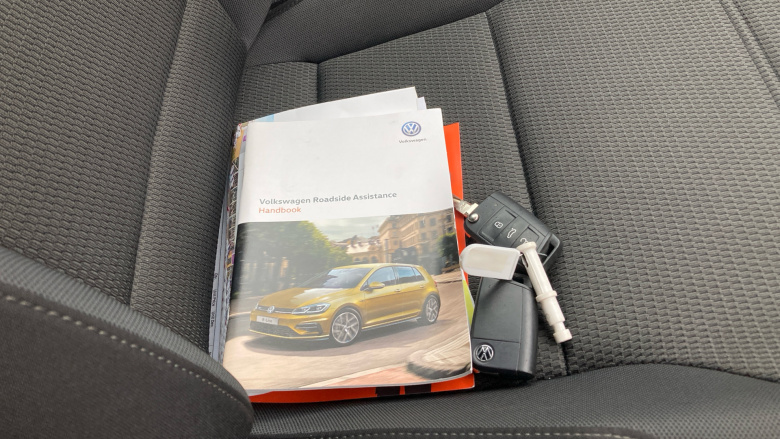 Volkswagen Golf 99kW e-Golf 35kWh 5dr Auto Electric Hatchback